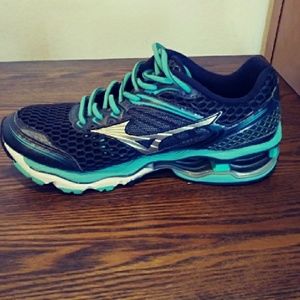 Women's Running Sneaker Mizuno